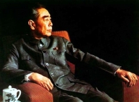 读懂周恩来“这里只有纤夫”的公仆情怀